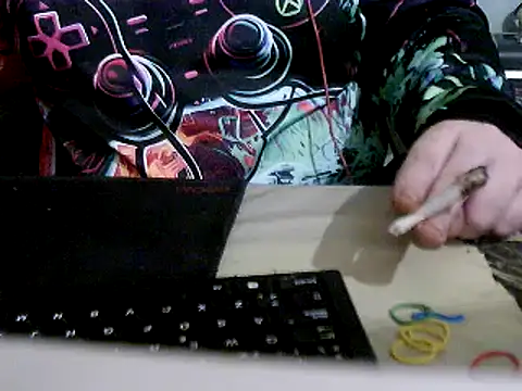 porkorossy online show from February 9, 2025, 2:06 am
