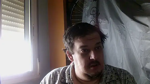 Snapshot of porkorossy chatting on October 30, 2025, 8:12 am porkorossy online show from October 30, 2025, 8:12 am