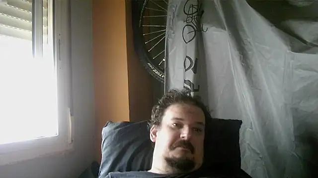 Snapshot of porkorossy chatting on October 18, 2025, 7:43 am porkorossy online show from October 18, 2025, 7:43 am