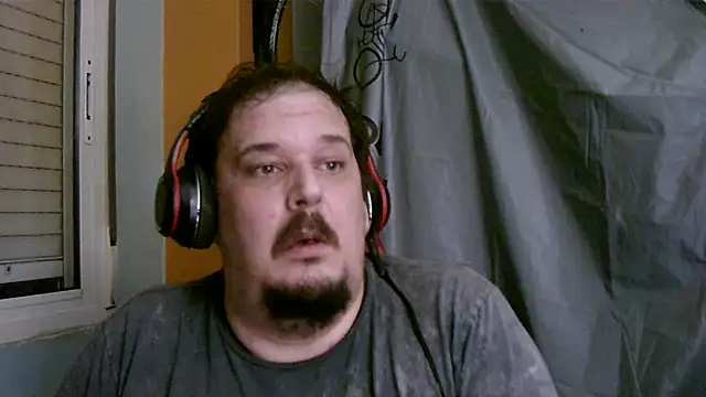 Snapshot of porkorossy chatting on October 4, 2025, 8:10 pm porkorossy online show from October 4, 2025, 8:10 pm