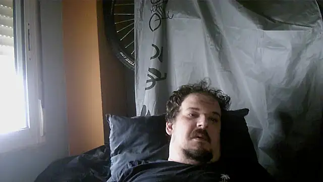 Snapshot of porkorossy chatting on October 6, 2025, 7:09 am porkorossy online show from October 6, 2025, 7:09 am