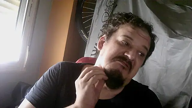 Snapshot of porkorossy chatting on September 29, 2025, 9:05 am porkorossy online show from September 29, 2025, 9:05 am