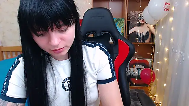JuicyJess online show from February 17, 2025, 8:06 pm