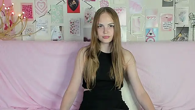Snapshot of little_radiant_sun chatting on July 7, 2026, 12:09 pm little radiant sun online show from July 7, 2026, 12:09 pm