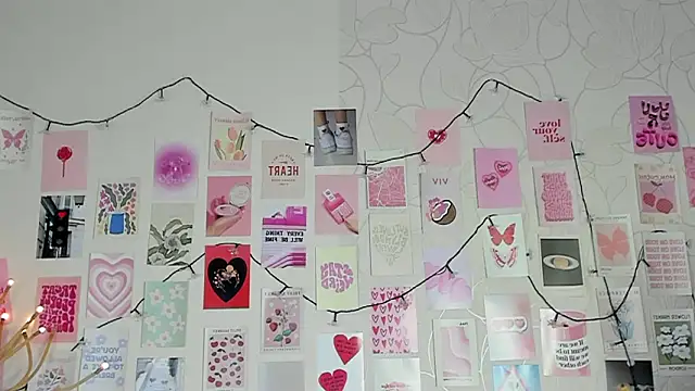 Snapshot of little_radiant_sun chatting on February 8, 2026, 8:12 am little radiant sun online show from February 8, 2026, 8:12 am