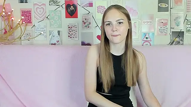 Snapshot of little_radiant_sun chatting on June 17, 2026, 7:41 am little radiant sun online show from June 17, 2026, 7:41 am