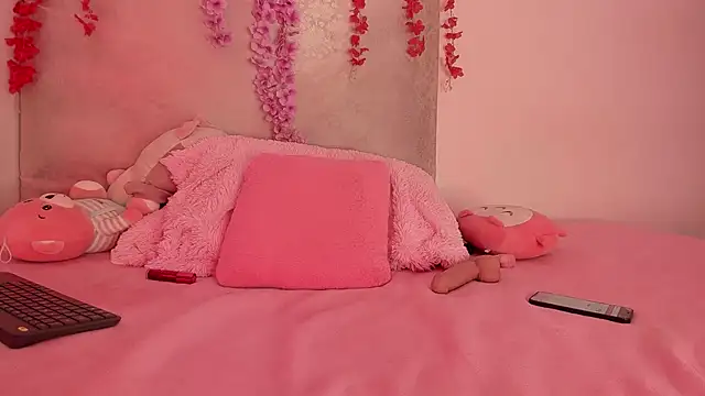 TiiffanyEvans1 online show from March 5, 2025, 8:21 pm