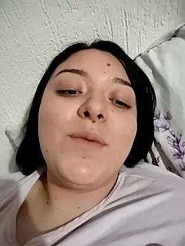 Chubbygrl20 online show from November 6, 2025, 12:47 am