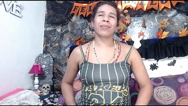 Snapshot of DesireDirtyTS__ chatting on October 6, 2025, 11:55 am DesireDirtyTS   online show from October 6, 2025, 11:55 am