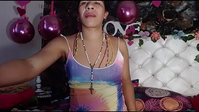 Snapshot of DesireDirtyTS__ chatting on September 19, 2025, 11:58 am DesireDirtyTS   online show from September 19, 2025, 11:58 am