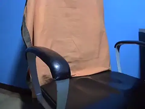 Snapshot of Pol8822 chatting on February 9, 2026, 11:36 pm Pol8822 online show from February 9, 2026, 11:36 pm