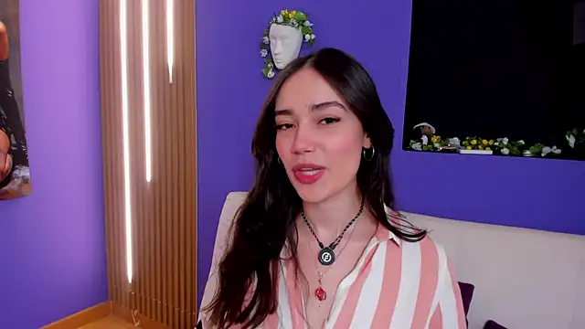 Snapshot of Kate_Amaretto_ chatting on September 18, 2025, 9:29 pm Kate Amaretto  online show from September 18, 2025, 9:29 pm