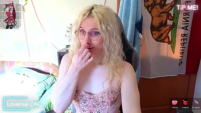 Lori Myaf online show from April 9, 2026, 1:50 pm