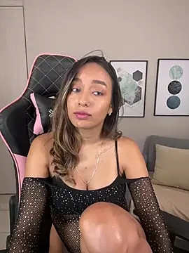 DianaHopson online show from February 28, 2025, 12:52 pm