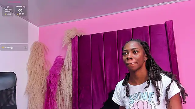 Snapshot of Shanelle__ chatting on December 14, 2025, 2:22 pm Shanelle online show from December 14, 2025, 2:22 pm