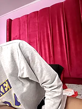 Snapshot of Shanelle__ chatting on December 21, 2025, 12:29 pm Shanelle online show from December 21, 2025, 12:29 pm