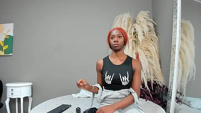 Snapshot of Shanelle__ chatting on October 25, 2025, 1:12 pm Shanelle   online show from October 25, 2025, 1:12 pm