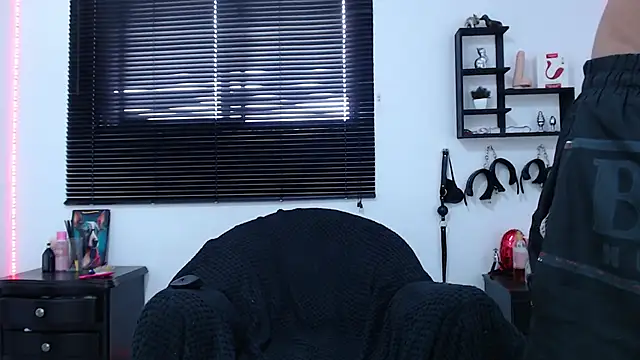 KinkyAllisonSub online show from February 5, 2025, 6:37 pm