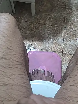 Snapshot of surfer_fun29 chatting on March 13, 2025, 3:44 am surfer fun29 online show from March 13, 2025, 3:44 am