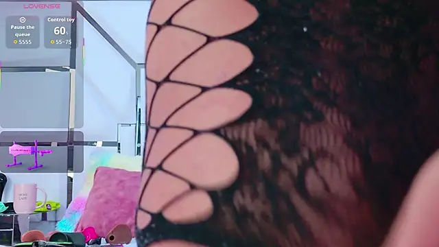 Snapshot of ZafiroClean chatting on September 28, 2025, 7:43 pm ZafiroClean online show from September 28, 2025, 7:43 pm