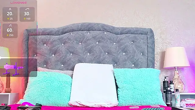 ZafiroClean online show from December 16, 2025, 7:29 pm