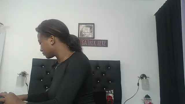 AshlieGreen1 online show from February 19, 2025, 2:55 am