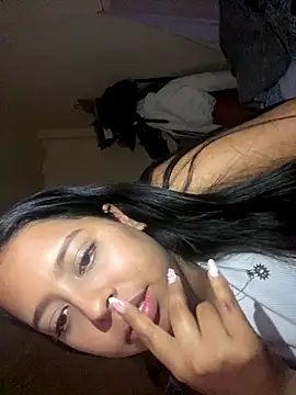 laila044 online show from October 24, 2025, 6:07 pm