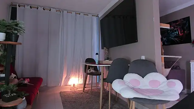 Snapshot of keissy_rincon_ chatting on October 1, 2025, 10:46 pm keissy rincon online show from October 1, 2025, 10:46 pm