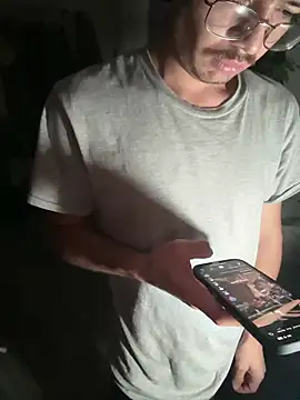 Snapshot of demonslayerr999 chatting on September 18, 2025, 11:02 am demonslayerr999 online show from September 18, 2025, 11:02 am