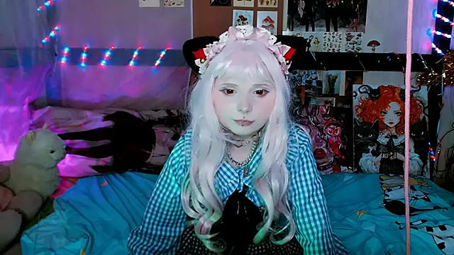 Usagi Blush  online show from February 28, 2025, 11:12 pm