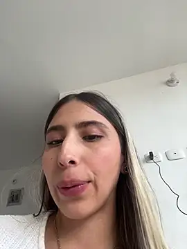 Ameellie online show from March 26, 2026, 7:23 pm