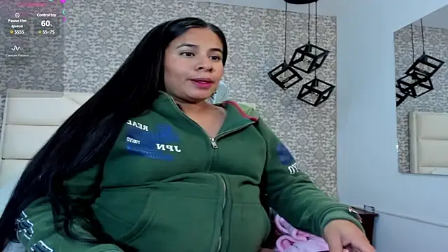 Snapshot of BiancaFlower chatting on December 6, 2024, 10:24 pm BiancaFlower online show from December 6, 2024, 10:24 pm