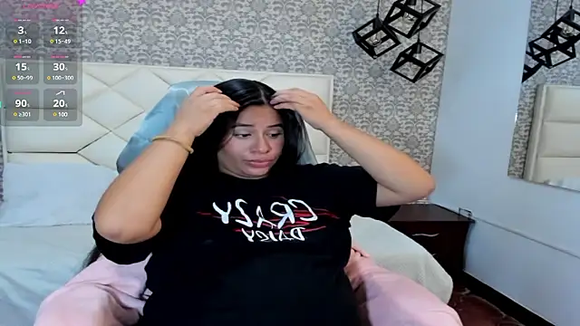 Snapshot of BiancaFlower chatting on December 1, 2024, 10:15 pm BiancaFlower online show from December 1, 2024, 10:15 pm