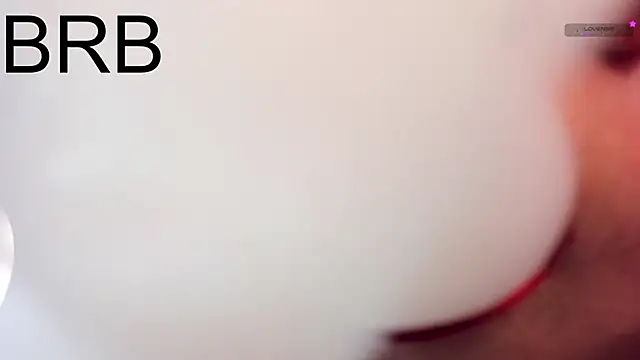 Snapshot of Mia_depp chatting on October 13, 2025, 9:49 pm Mia depp online show from October 13, 2025, 9:49 pm