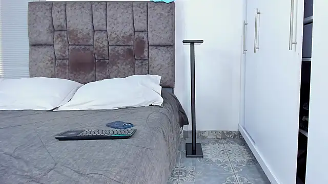 Snapshot of Zack_Froone chatting on October 11, 2025, 4:30 pm Zack Froone online show from October 11, 2025, 4:30 pm