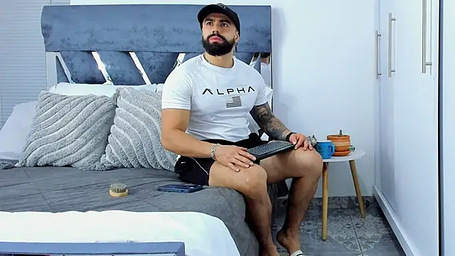 Snapshot of Zack_Froone chatting on October 30, 2025, 2:58 pm Zack Froone online show from October 30, 2025, 2:58 pm