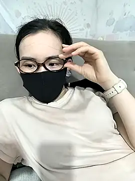 I AM NOT A SLUT online show from April 10, 2026, 8:54 am