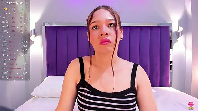 Snapshot of SaraRiley chatting on September 22, 2025, 11:00 pm SaraRiley online show from September 22, 2025, 11:00 pm