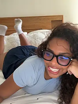 Snapshot of kailacollin chatting on July 15, 2026, 6:48 pm kailacollin online show from July 15, 2026, 6:48 pm