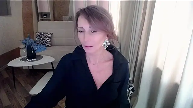 HornyMilf 777 online show from February 17, 2025, 12:16 pm