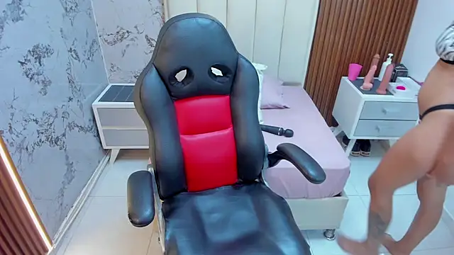 MILEY JOAS2 online show from March 25, 2026, 7:13 pm