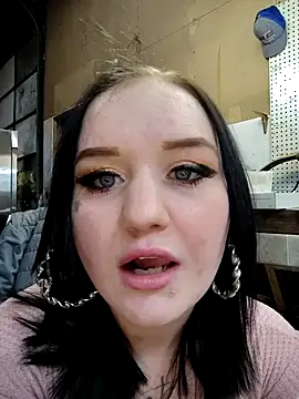 XxxonlyinexxX online show from February 28, 2025, 8:18 pm