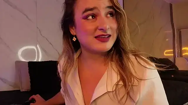 CandyQueenGold online show from March 16, 2026, 6:54 pm