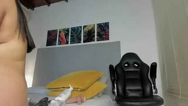  Molly rosse  online show from February 18, 2026, 12:23 pm