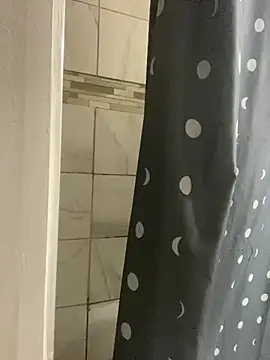 Snapshot of 4kUsh2Fashion0 chatting on March 7, 2025, 6:00 pm 4kUsh2Fashion0 online show from March 7, 2025, 6:00 pm