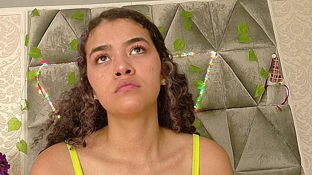 Snapshot of Angela_lovee chatting on September 22, 2025, 12:55 pm Angela lovee online show from September 22, 2025, 12:55 pm