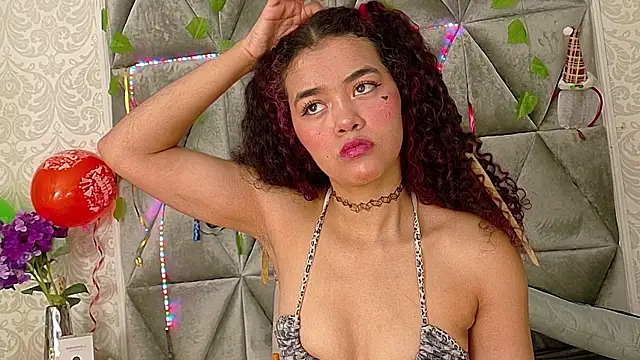 Snapshot of Angela_lovee chatting on October 9, 2025, 12:38 pm Angela lovee online show from October 9, 2025, 12:38 pm