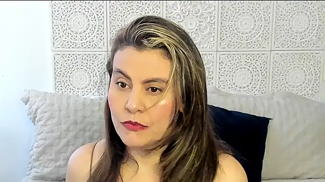 V monse online show from January 26, 2025, 2:52 pm