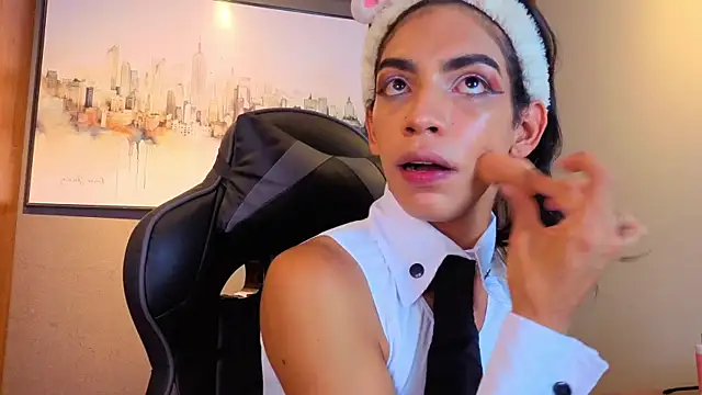 Alahia Rodriguez online show from July 19, 2026, 1:41 pm