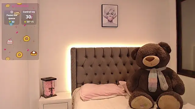 Snapshot of Nicols66 chatting on September 17, 2025, 9:39 pm Nicols66 online show from September 17, 2025, 9:39 pm